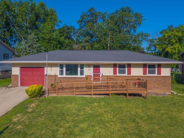 703 Lara Road , Normal, IL 61761
