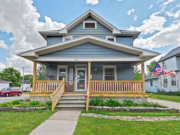 421 W Oakwood Avenue , Bucyrus, OH 44820