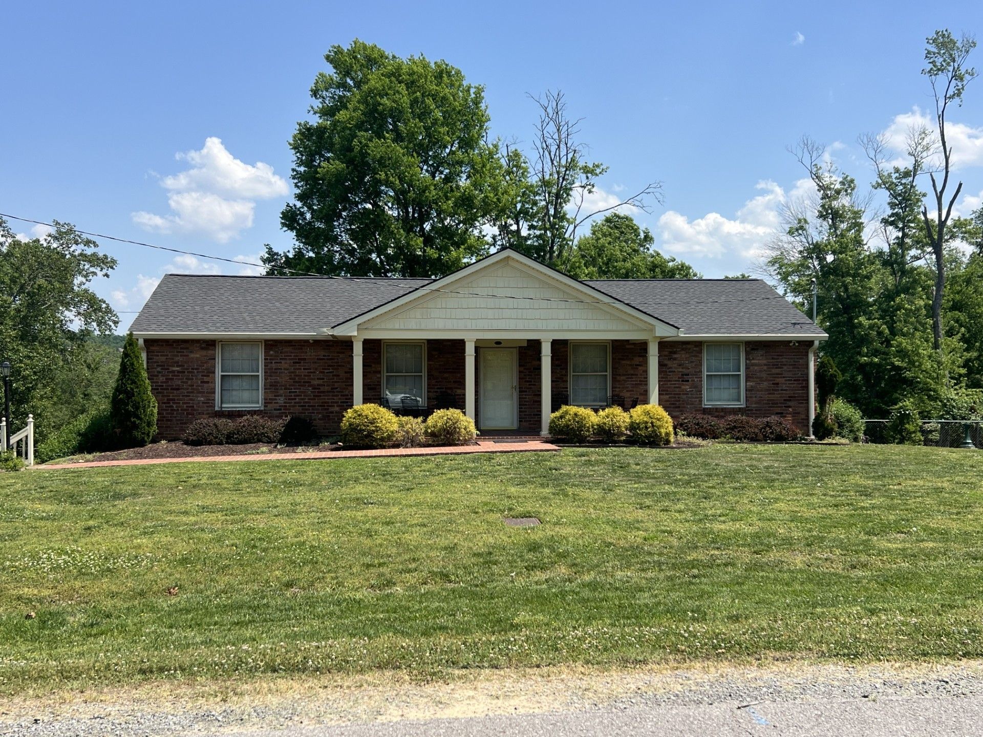 209 Downeymeade Dr, Nashville, TN 37214 Main Photo
