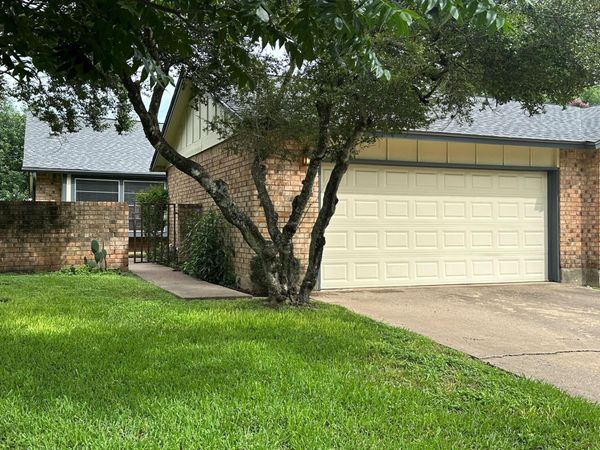 9217 Singing Quail DR , Unit 8E, Austin, TX 78758