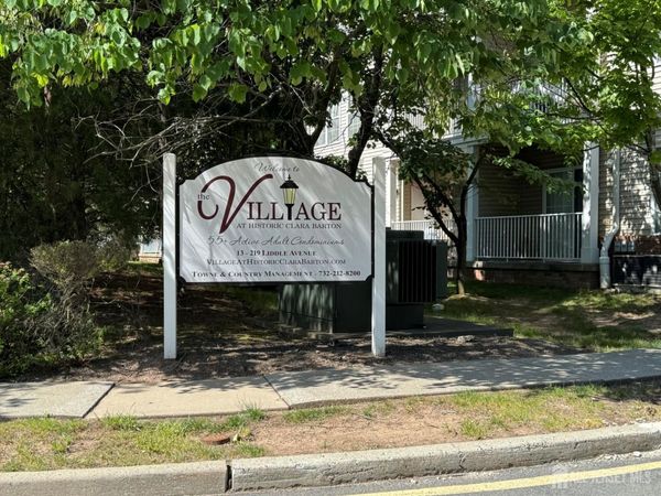 85 Liddle Avenue, Edison, NJ 08837