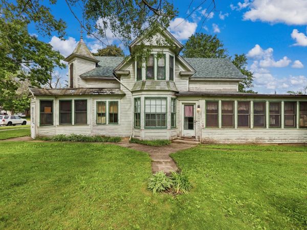 400 W Main Street, Belle Plaine, MN 56011