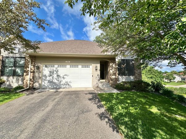 2734 Lindsey Court, New Brighton, MN 55112