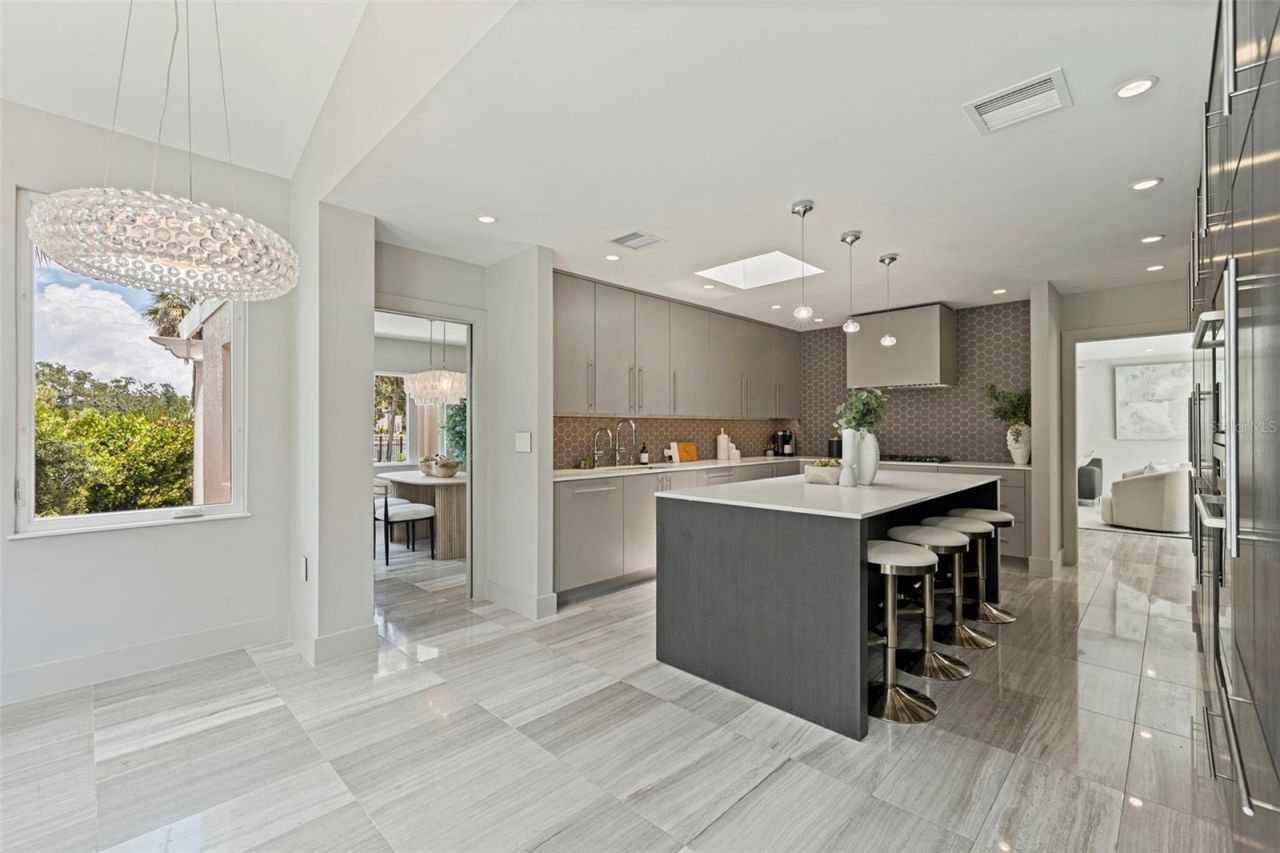1846 Coffee Pot Boulevard Ne, Saint Petersburg, FL 33704 Photo