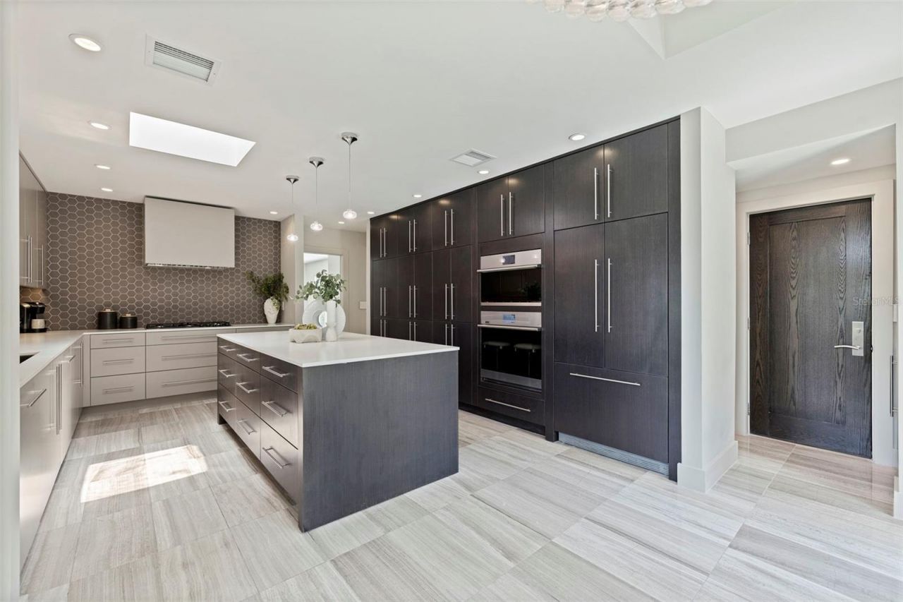 1846 Coffee Pot Boulevard Ne, Saint Petersburg, FL 33704 Photo