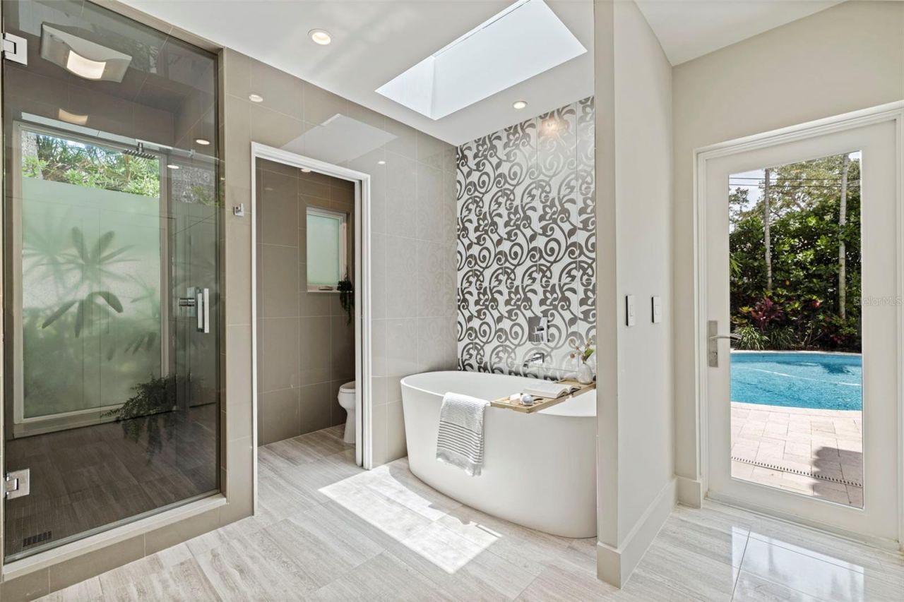 1846 Coffee Pot Boulevard Ne, Saint Petersburg, FL 33704 Photo