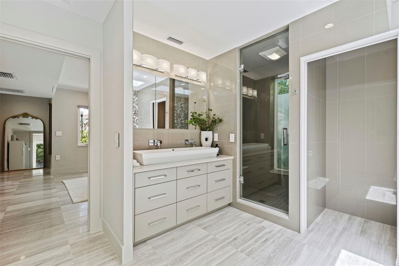 1846 Coffee Pot Boulevard Ne, Saint Petersburg, FL 33704 Photo