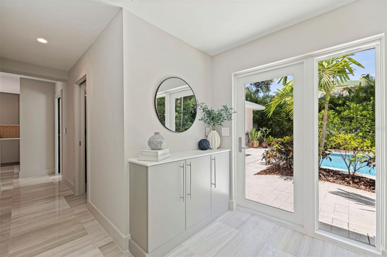 1846 Coffee Pot Boulevard Ne, Saint Petersburg, FL 33704 Photo