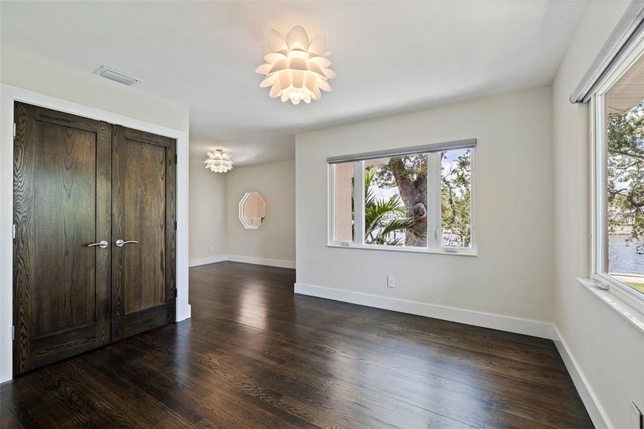 1846 Coffee Pot Boulevard Ne, Saint Petersburg, FL 33704 Photo