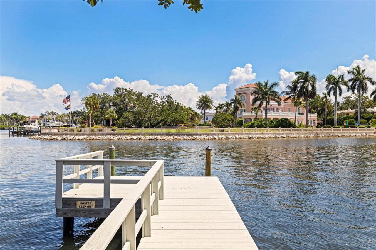 1846 Coffee Pot Boulevard Ne, Saint Petersburg, FL 33704 Photo