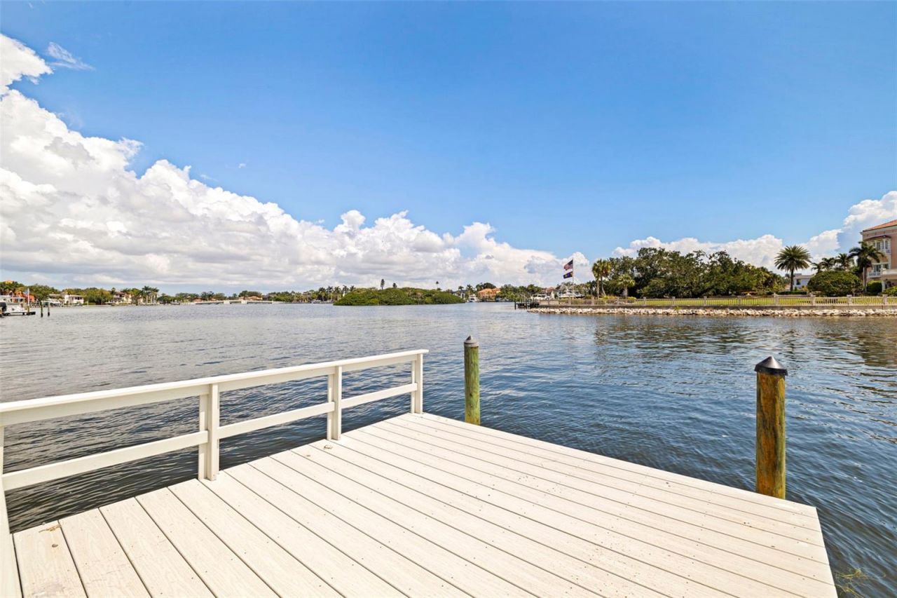 1846 Coffee Pot Boulevard Ne, Saint Petersburg, FL 33704 Photo