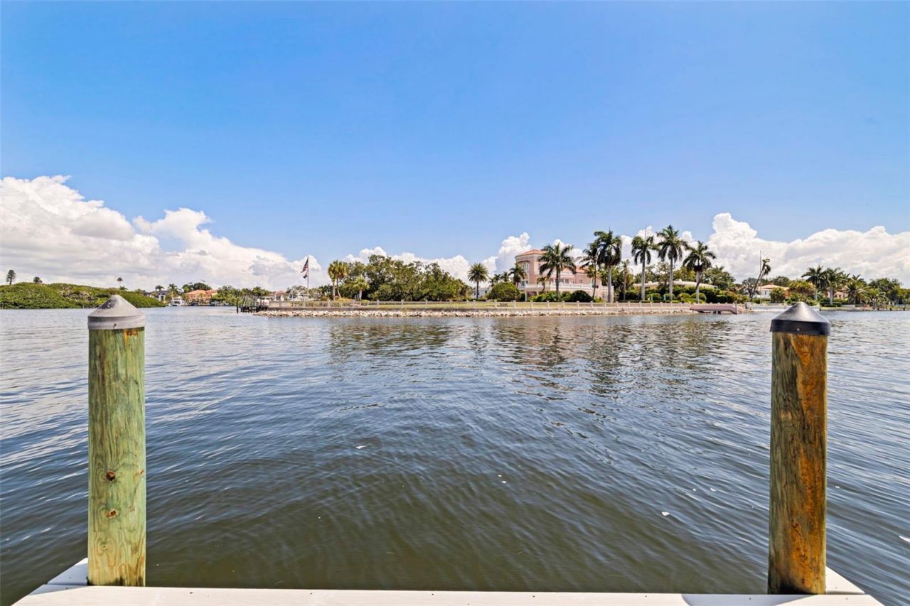1846 Coffee Pot Boulevard Ne, Saint Petersburg, FL 33704 Photo