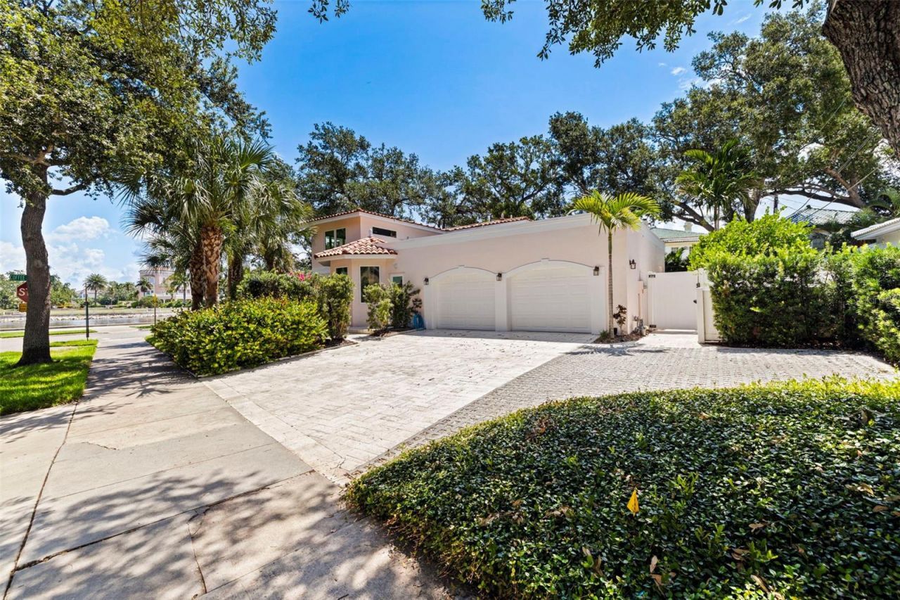 1846 Coffee Pot Boulevard Ne, Saint Petersburg, FL 33704 Photo