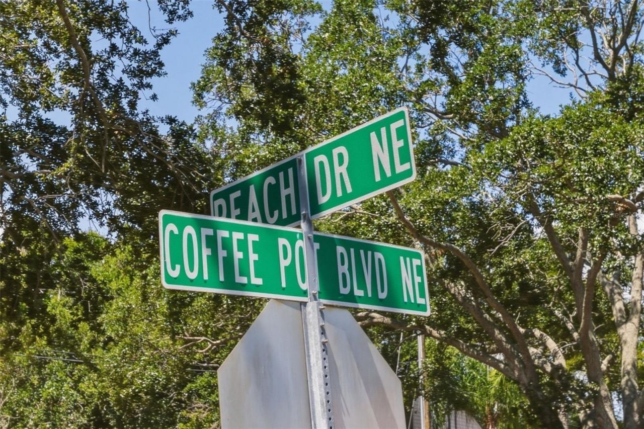 1846 Coffee Pot Boulevard Ne, Saint Petersburg, FL 33704 Photo