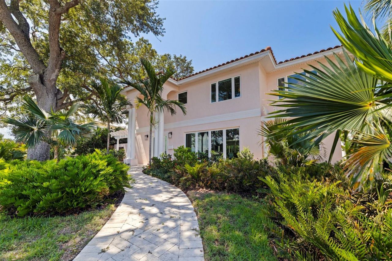 1846 Coffee Pot Boulevard Ne, Saint Petersburg, FL 33704 Photo