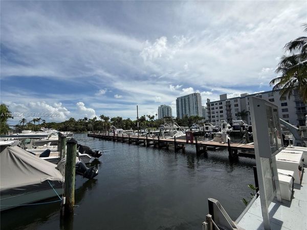 1700 NW North River Dr , Miami, FL 33125
