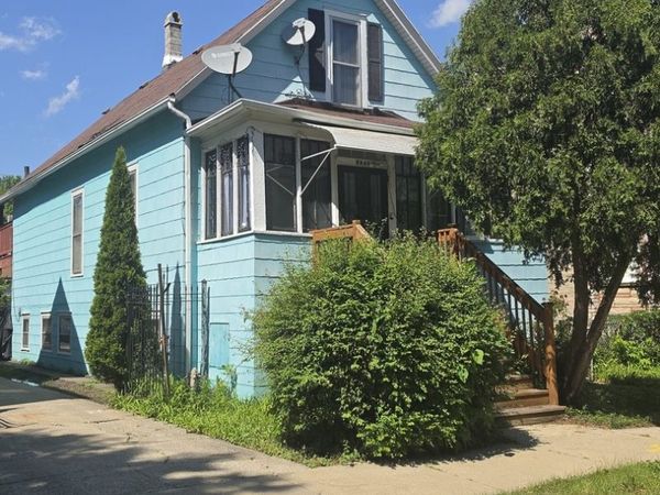 5948 W Walton Street , Chicago, IL 60651