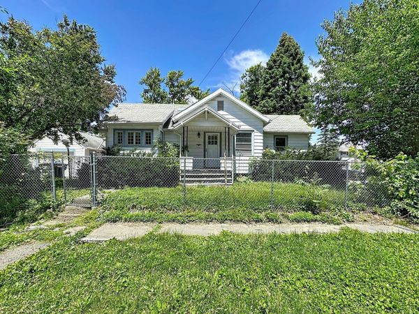 1843 24th Avenue , Moline, IL 61265