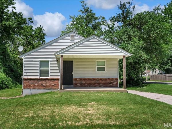 201 Becker Drive , Hazelwood, MO 63135