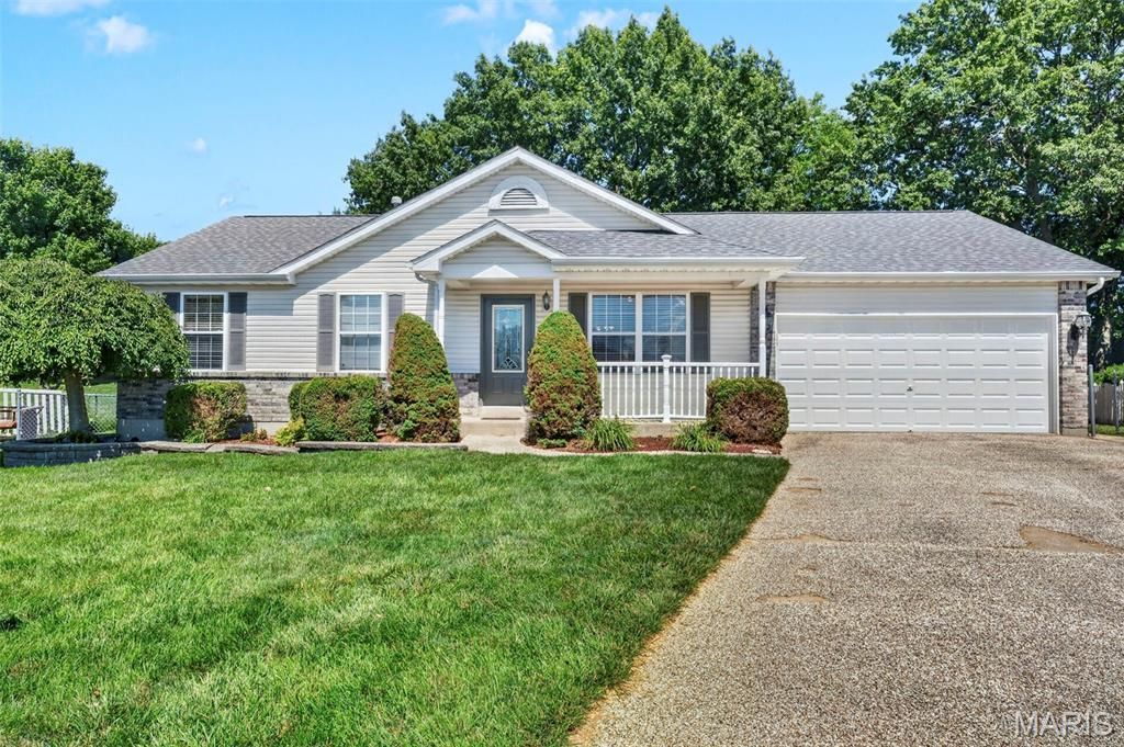 7 Red Cedar Parc Court , O Fallon, MO 63368 Main Photo