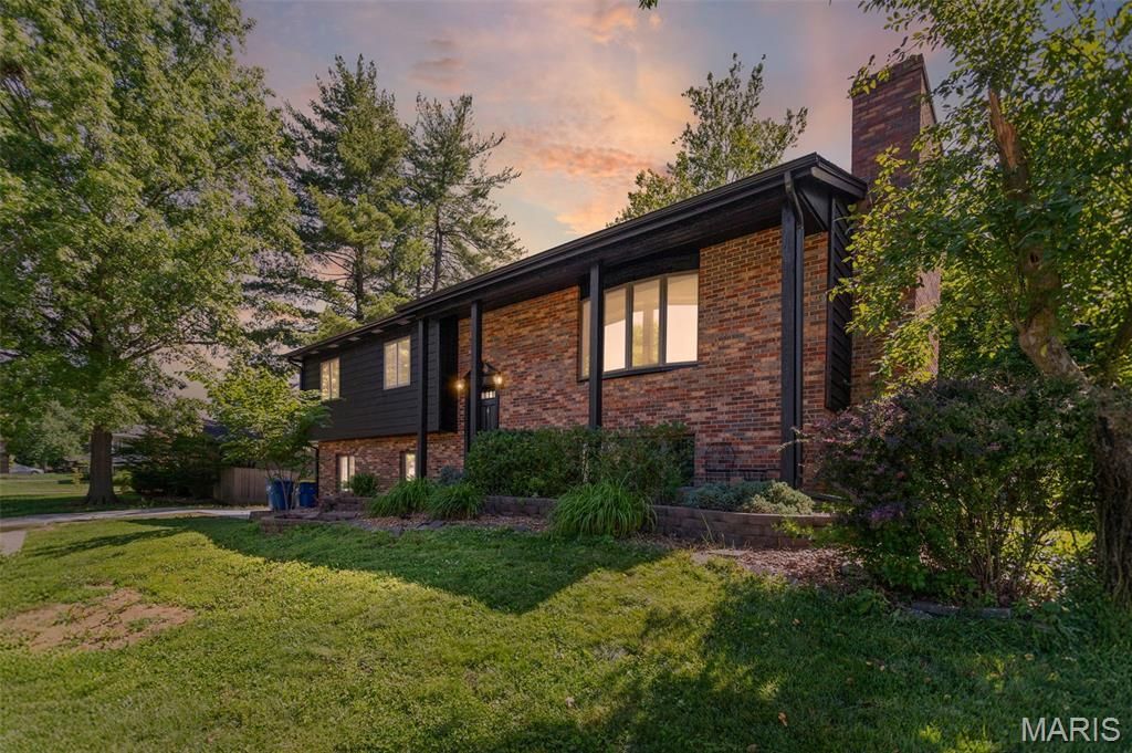 1908 Duke Street , Edwardsville, IL 62025 Main Photo