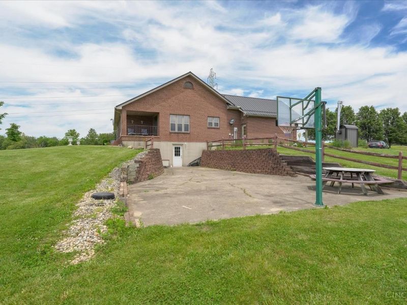 741 Penn Lane, Hillsboro, OH 45133 Photo 9