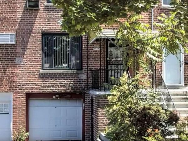 2942 Lurting Ave, Bronx, NY 10469