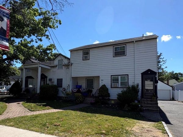 390 Atlantic Avenue , East Rockaway, NY 11518