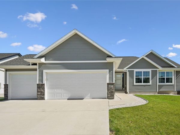 6154 Glenwood Drive , Marion, IA 52302