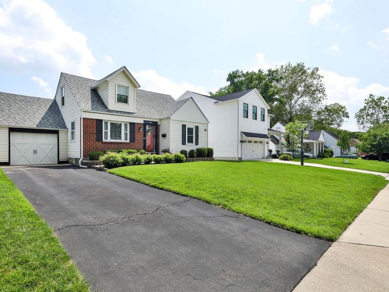 91 W Lincoln Avenue, Worthington, OH 43085 Photo 2