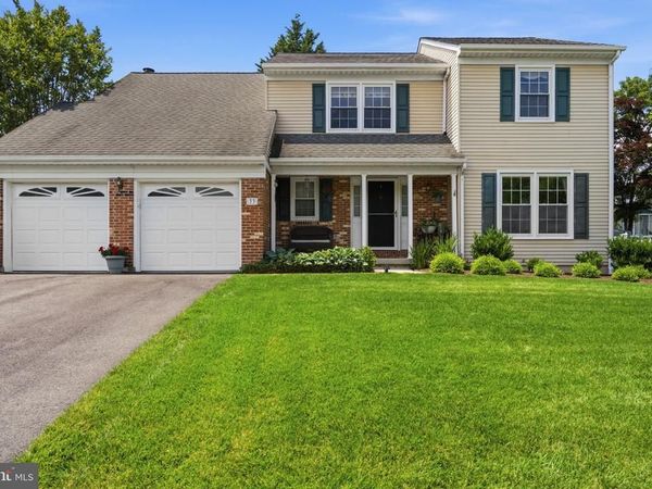 33 COUNTRY HILLS DRIVE, NEWARK, DE 19711