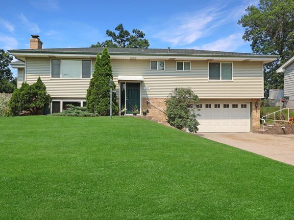 1630 Fairway Drive NE, Columbia Heights, MN 55421