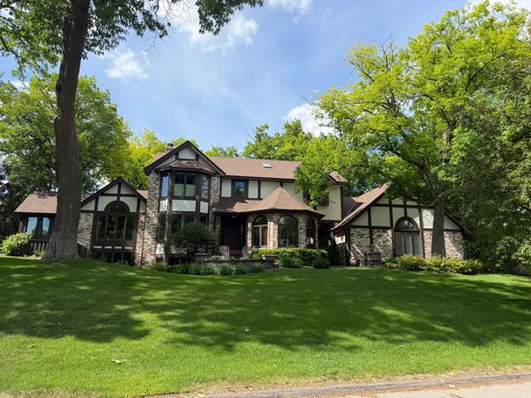 12420 Bent Tree Lane , Hopkins, MN 55305