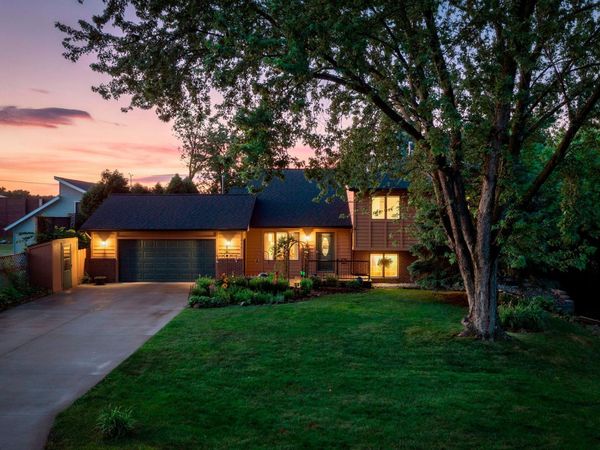 456 Vadnais Road, Vadnais Heights, MN 55127