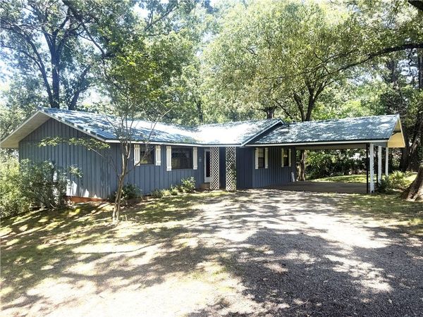 10117 Wolf Lane, Dardanelle, AR 72834