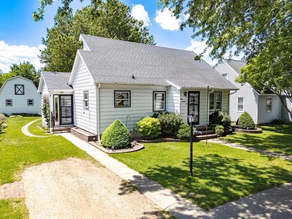 406 S Canfield Street, Dunkerton, IA 50626