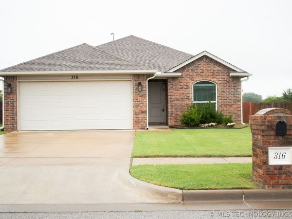 316 S 48th Court, Broken Arrow, OK 74014