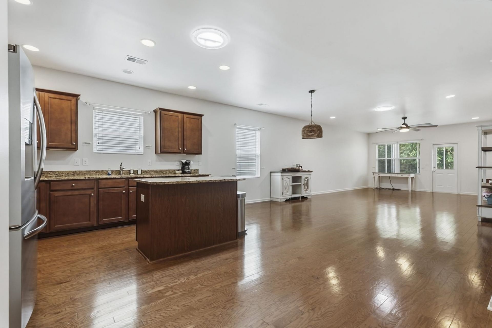 2813 Eton St. Photo 14