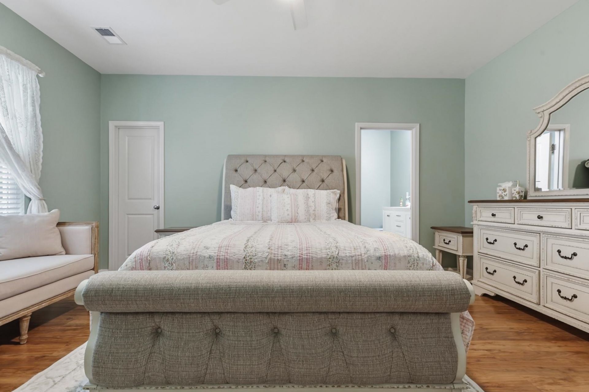 2813 Eton St. Photo 32