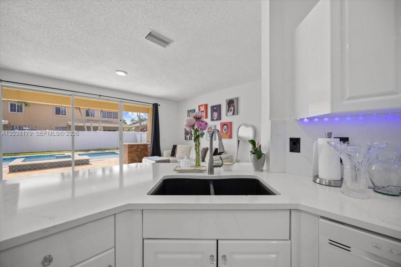 1099 Birchwood Rd , Weston, FL 33327 Photo