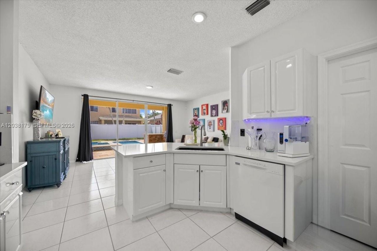 1099 Birchwood Rd , Weston, FL 33327 Photo
