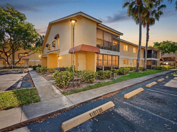 3053 N Oakland Forest Dr, Unit 103, Oakland Park, FL 33309