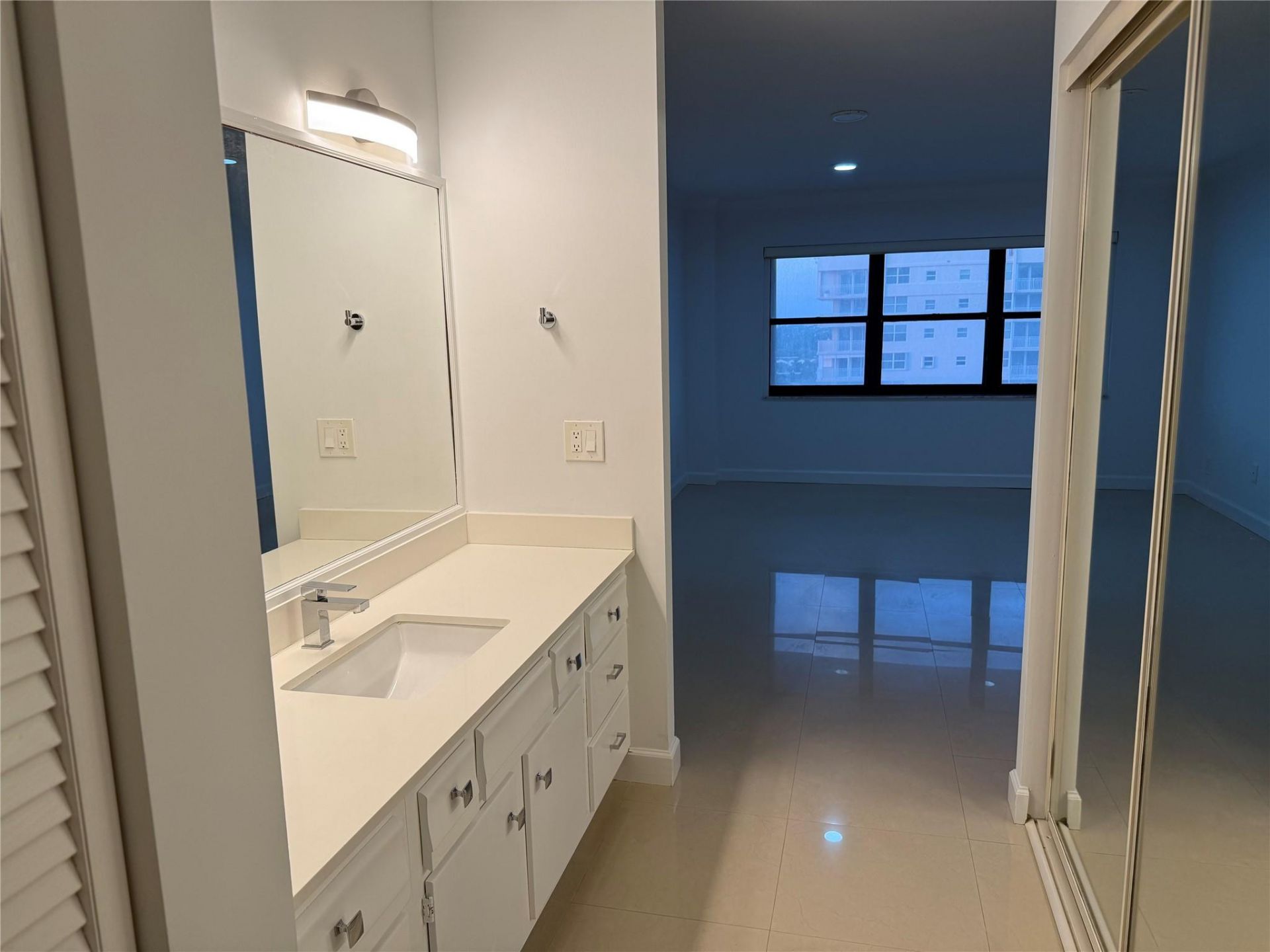 5100 N Ocean Boulevard, Unit 1504, Lauderdale by the Sea, FL 33308 Photo