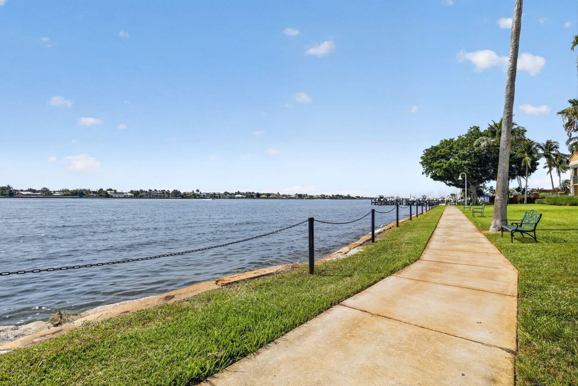 180 Yacht Club Way, Unit 304, Hypoluxo, FL 33462 Photo