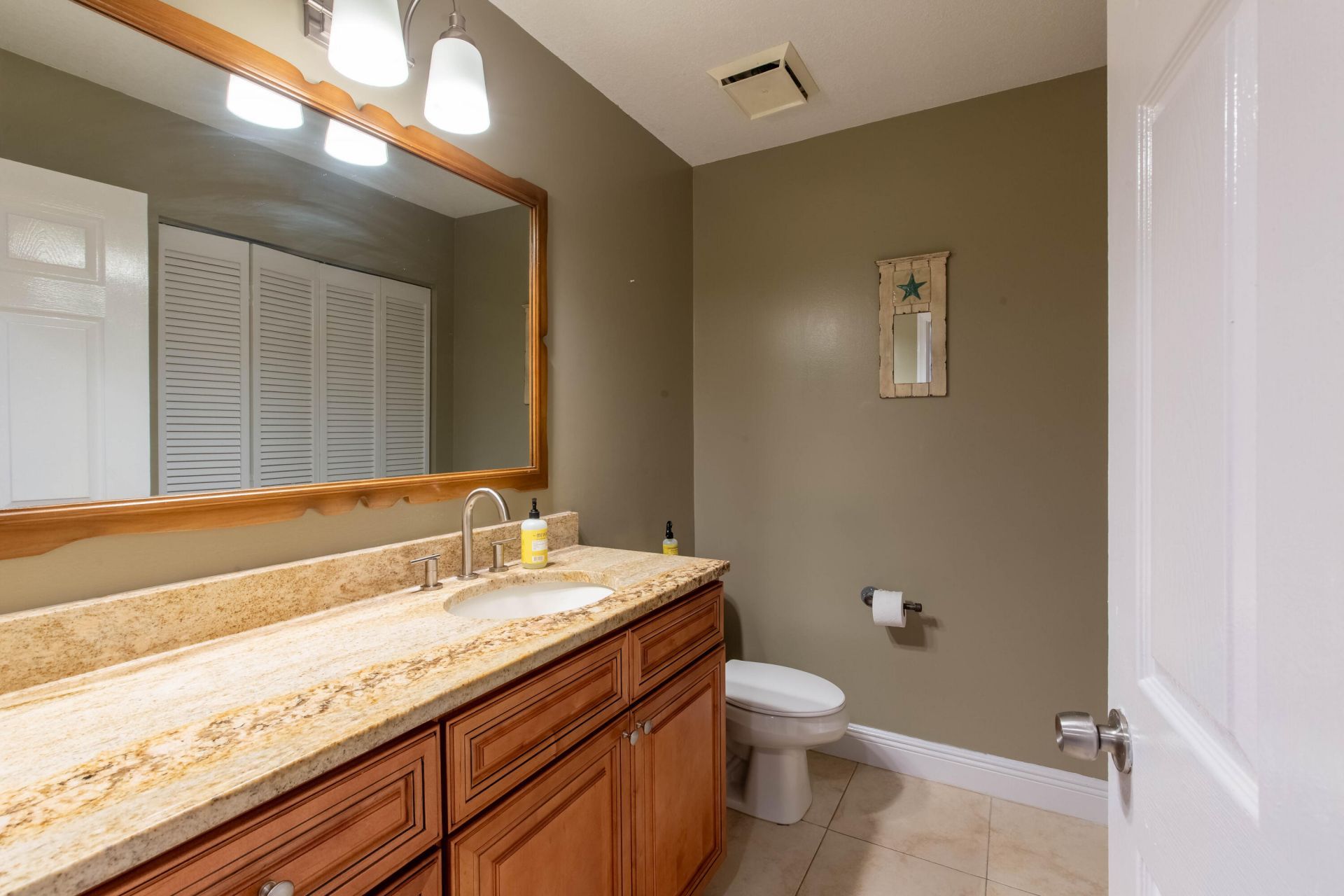 1599 Woodbridge Lakes Circle, West Palm Beach, FL 33406 Photo