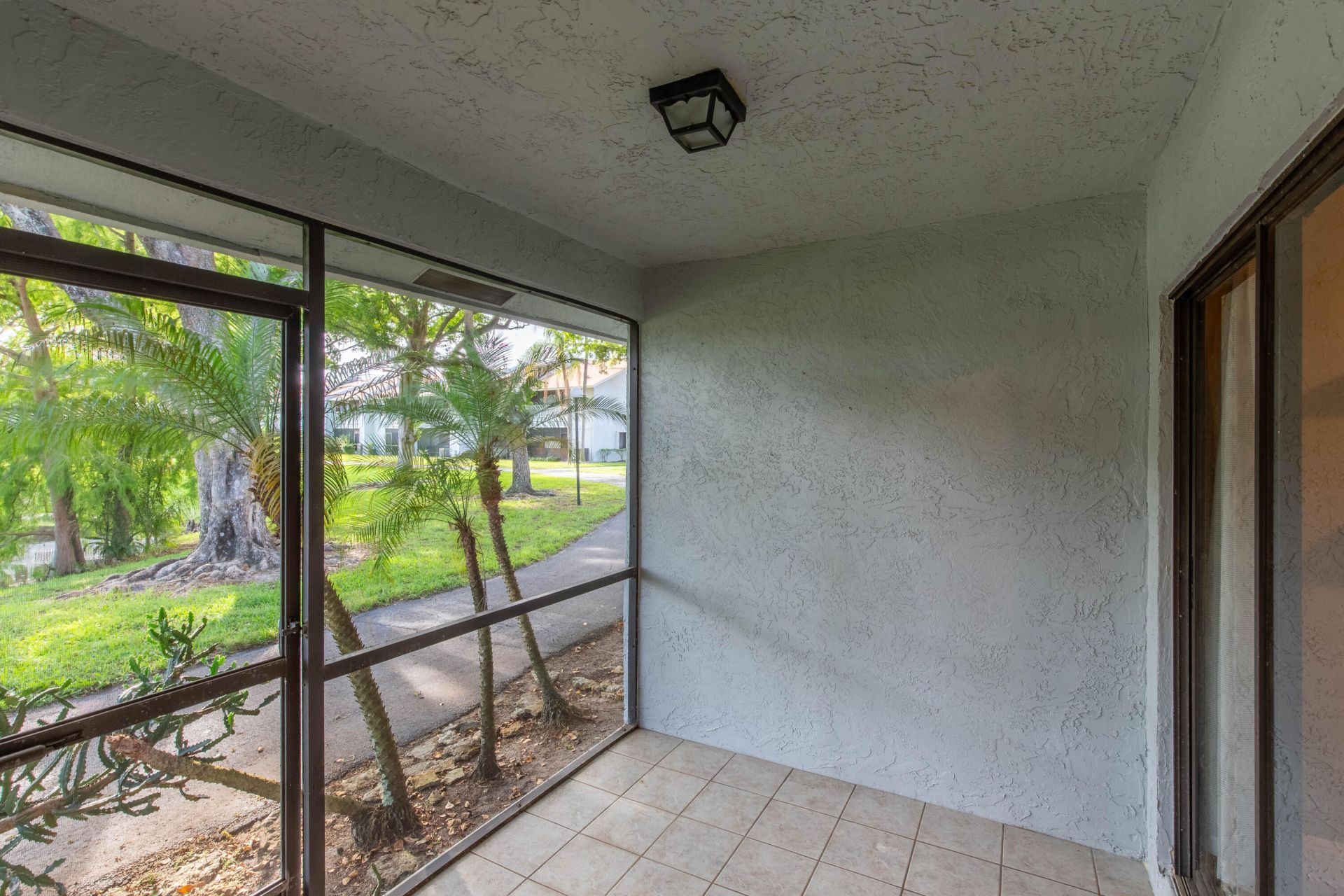 1599 Woodbridge Lakes Circle, West Palm Beach, FL 33406 Photo