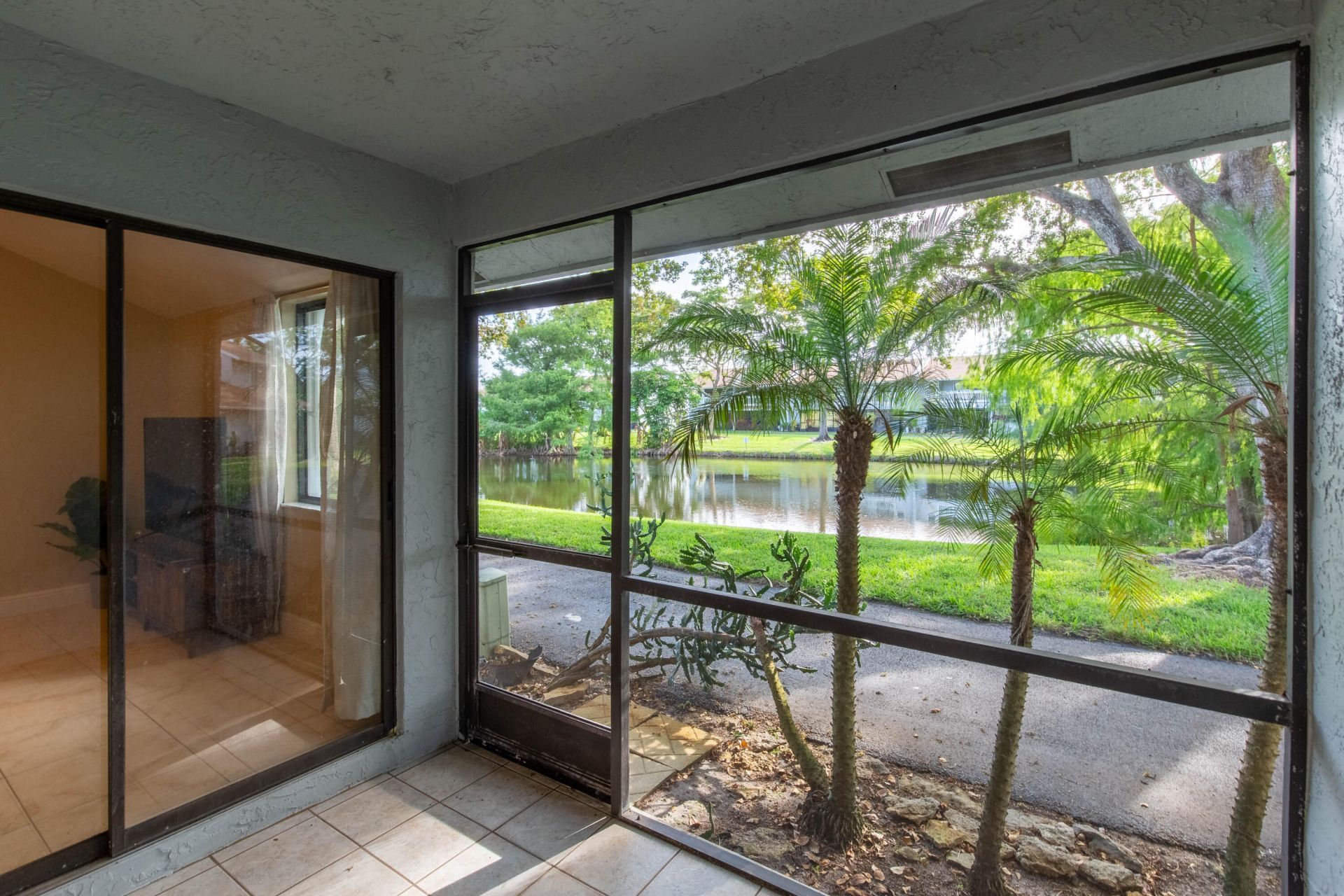 1599 Woodbridge Lakes Circle, West Palm Beach, FL 33406 Photo