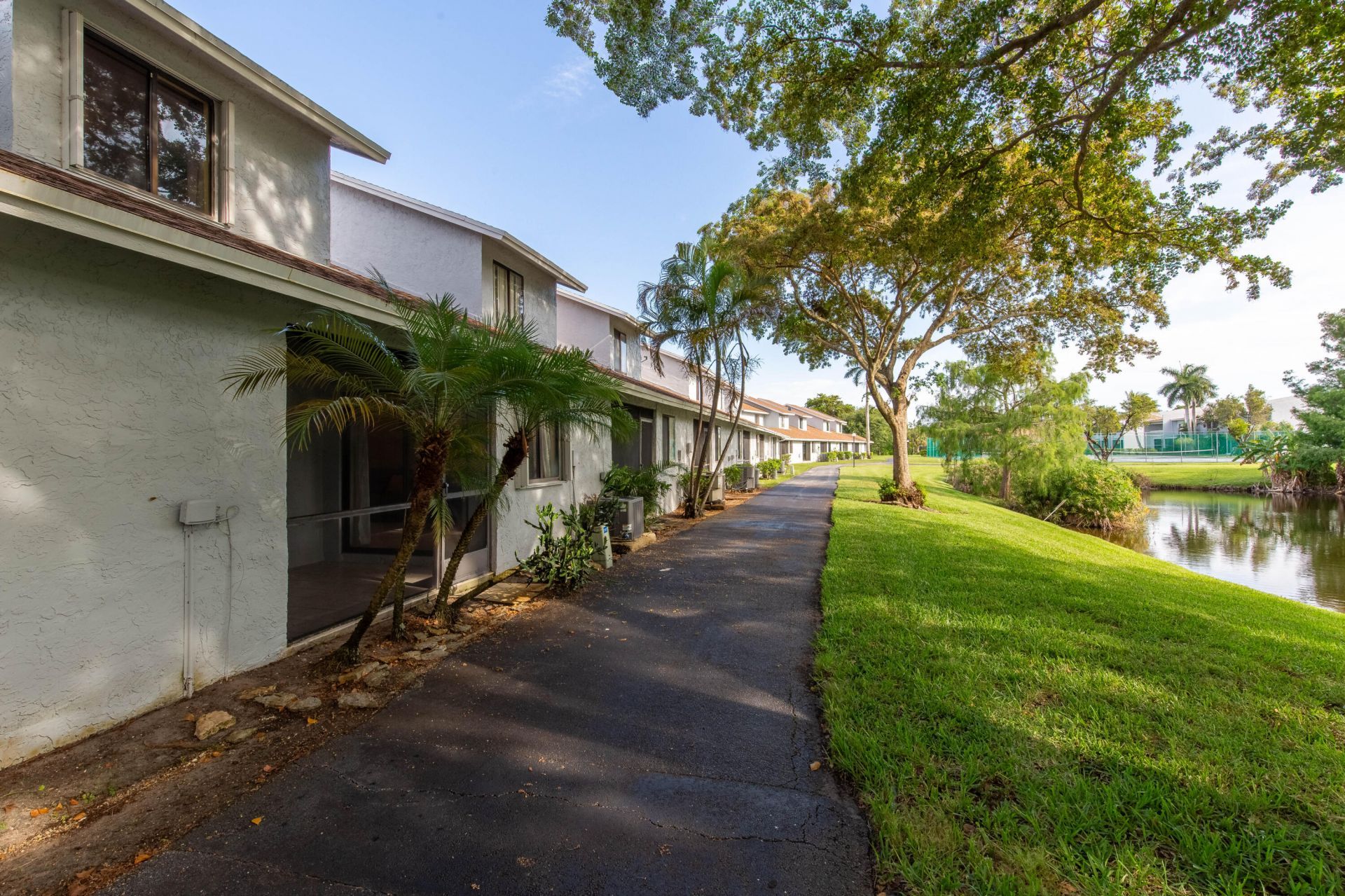 1599 Woodbridge Lakes Circle, West Palm Beach, FL 33406 Photo