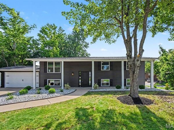4 Lussac Court, Lake St Louis, MO 63367