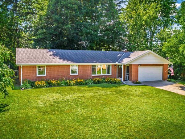 1505 N Briar Road, Muncie, IN 47304